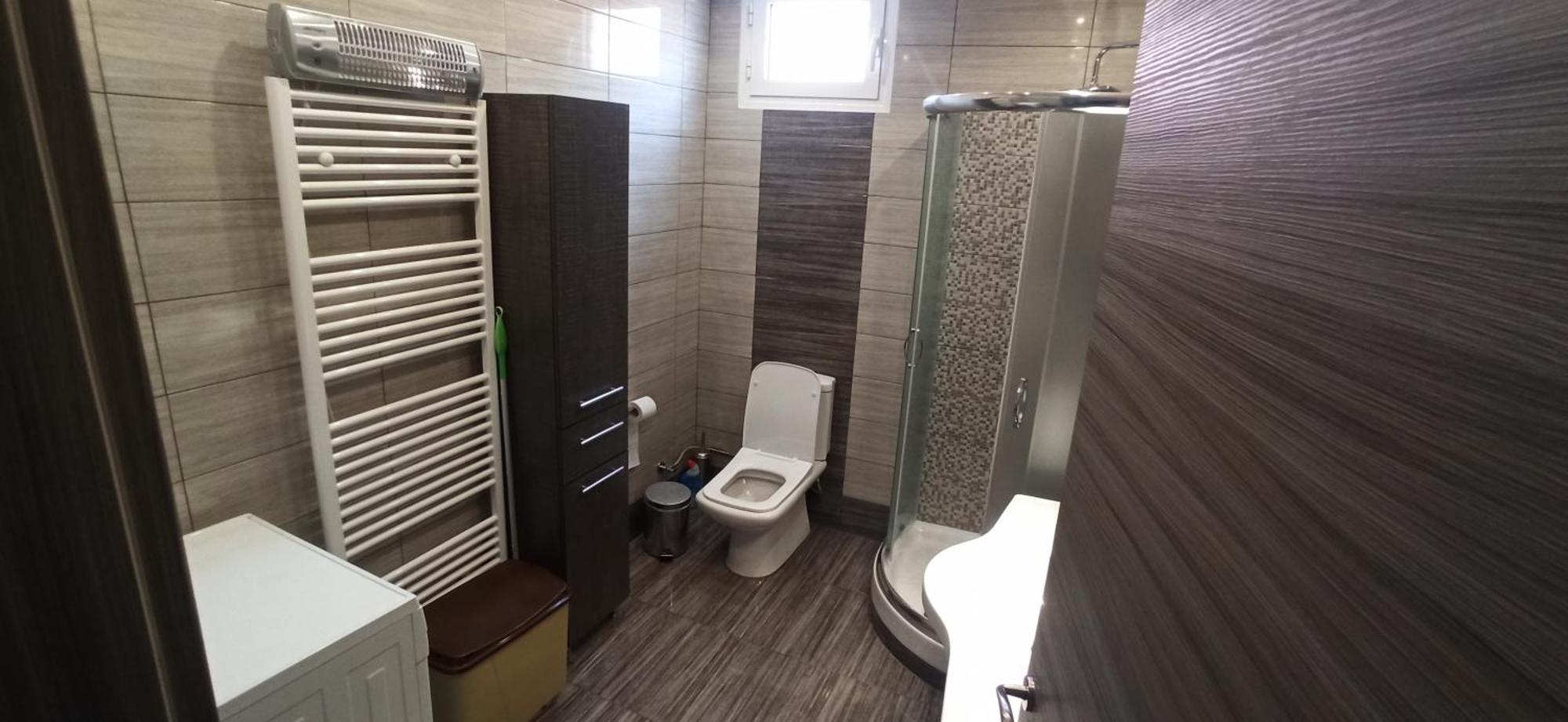 ενοικίαση διαμερίσματος λουτράκι Apartment *